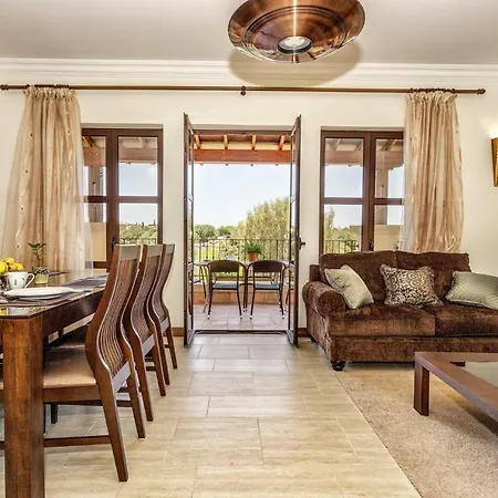Nesting Solution - And Apartment Kouklia