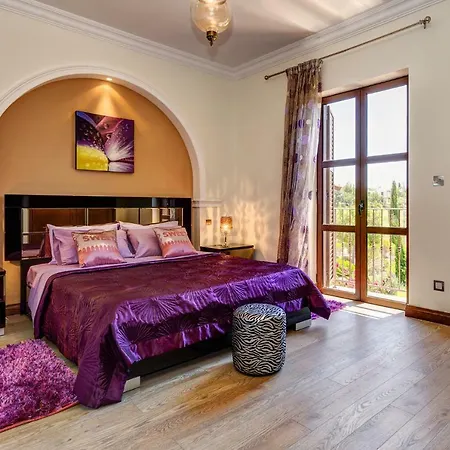 Apartment Nesting Solution - And Kouklia